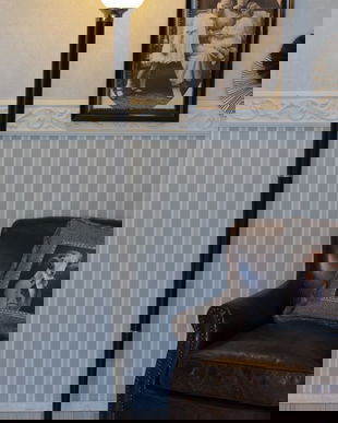 LAMPA ART DECO DE PODEA  DIN LEMN SI ABAJOUR DIN STICLA