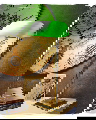 LAMPA BANKER DIN ALAMA MASIVA SI ABAJUR DIN STICLA VERDE