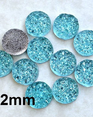 Cabochon rasina