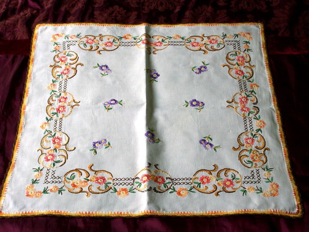 Broderie 1-147