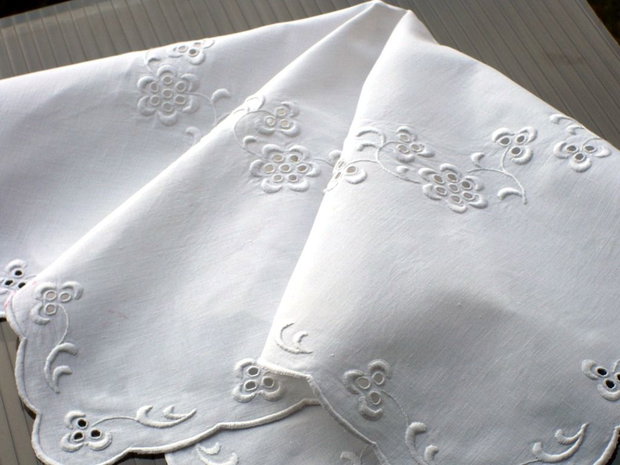 Broderie 1-148