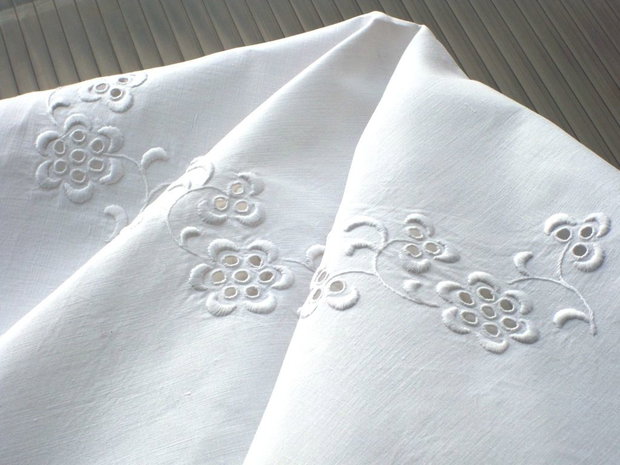 Broderie 1-148