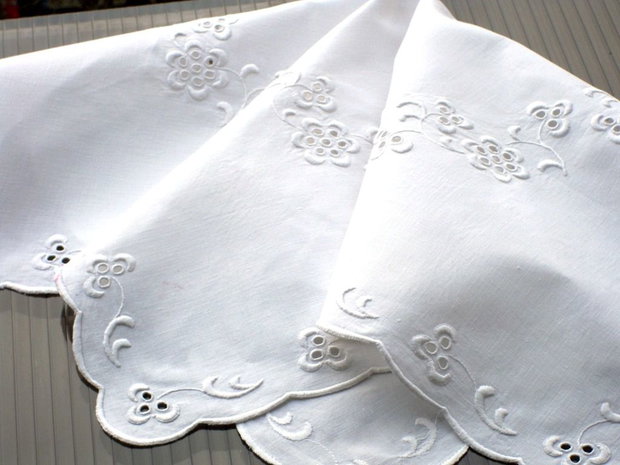 Broderie 1-148