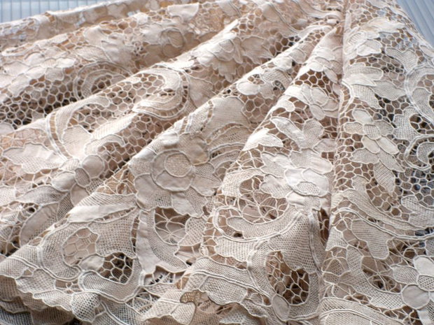 Dantela 260