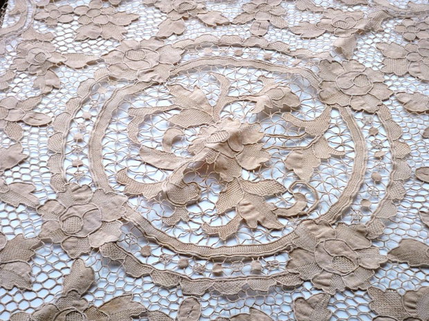 Dantela 260