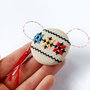 Martisor cu broderie tricolora pe panza taraneasca