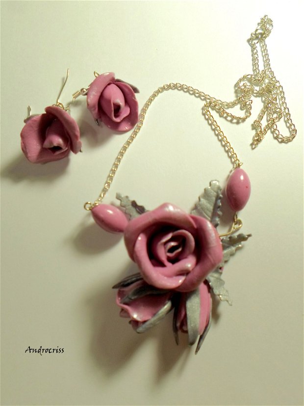 Trandafiri roz-set bijuterii