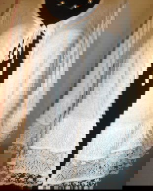 jacheta alba dantelata