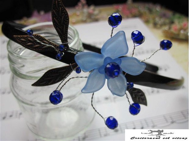 Cordeluta cu floare albastra