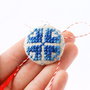 Martisor cu broderie manuala pe panza taraneasca
