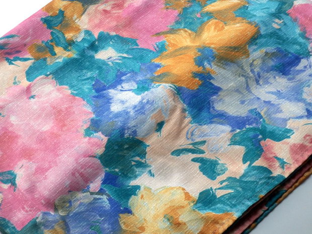 Material textil cu imprimeuri 6