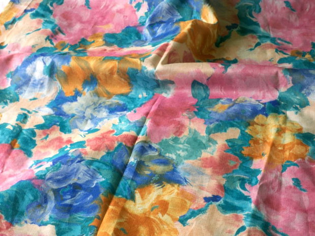 Material textil cu imprimeuri 6
