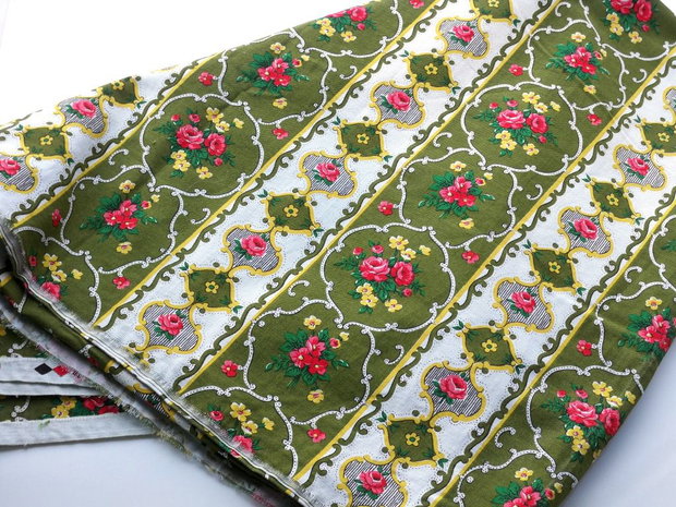 Material textil cu imprimeuri 9