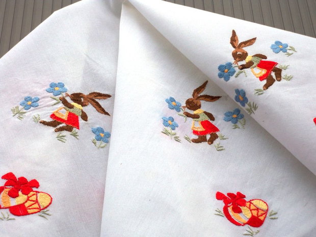 Broderie 1-195