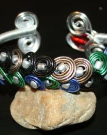 Bratara din sarma impletita stil wire wrapping