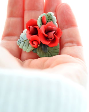 Tablou trandafiri rosii- brosa martisor