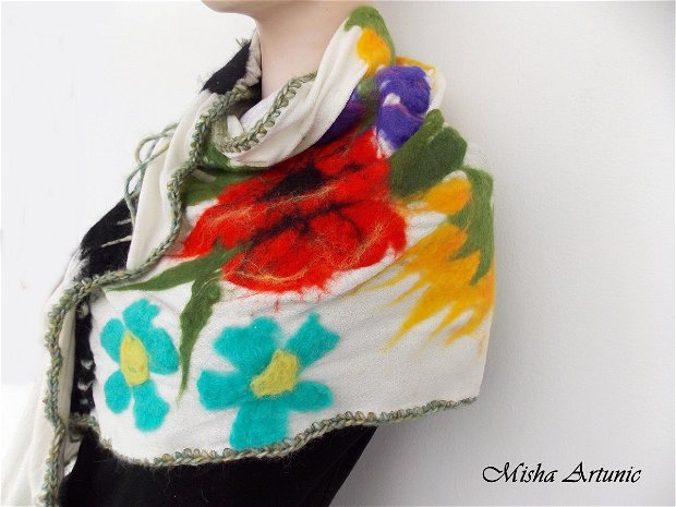 Vandut Sal/ Esarfa din tricot cu flori de vara impaslite
