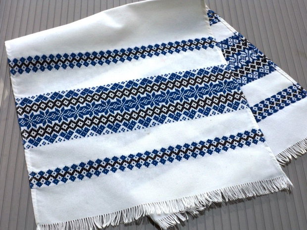 Broderie motive etno