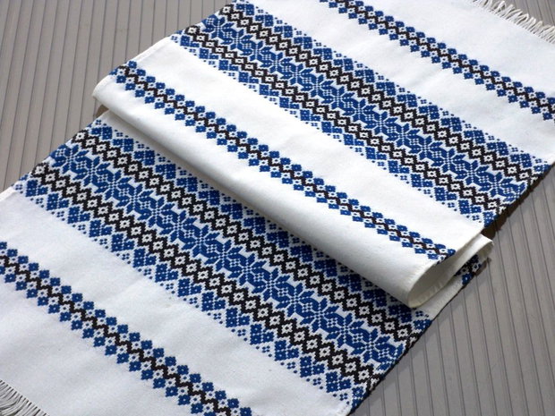 Broderie motive etno