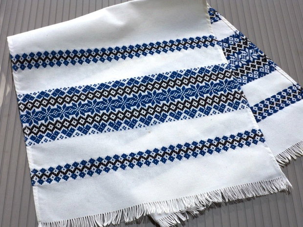 Broderie motive etno