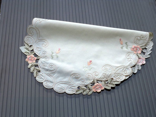 Broderie 1-203
