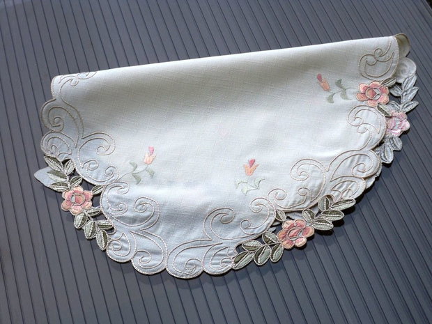 Broderie 1-203