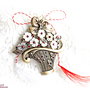 Brosa martisor Cos cu flori
