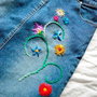 Fusta din denim cu flori cusute