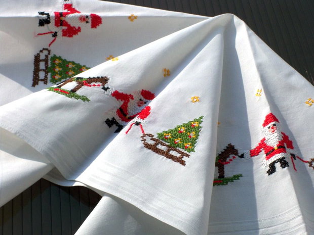 Broderie 1-235