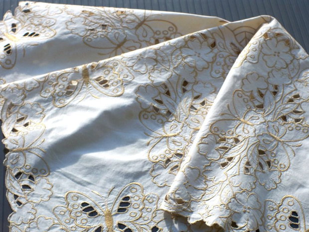 Broderie 1-241