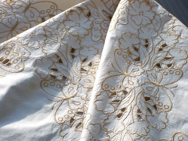 Broderie 1-241