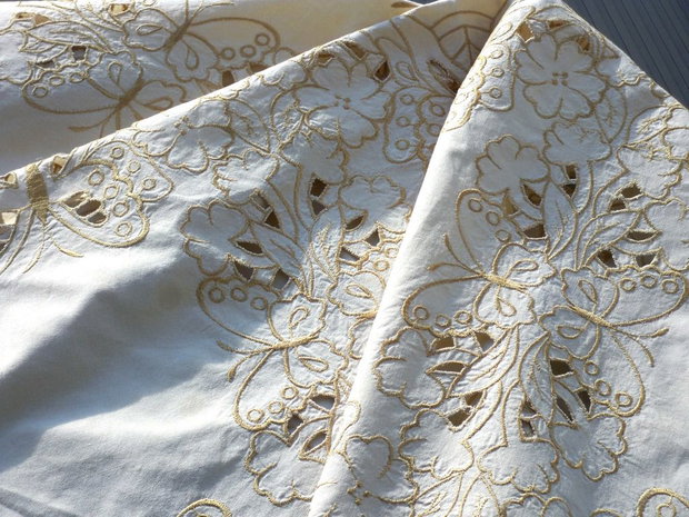 Broderie 1-241