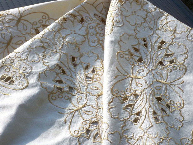 Broderie 1-241