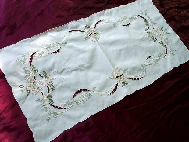 Broderie 1-242