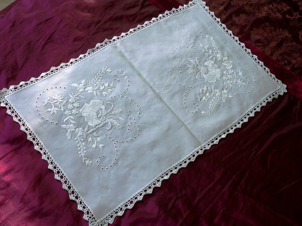 Broderie 1-243