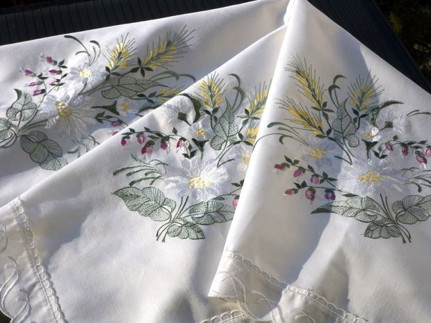 Broderie 1-248