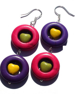 Cercei lungi din Howlite colorat  CE185.2 - cercei colorati, cercei multicolori, cercei veseli, cercei boho, cadou pentru ea, cadou romantic