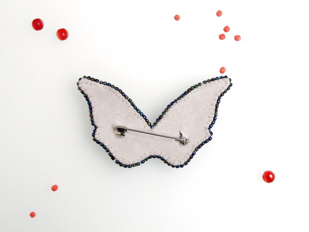 Brosa-martisor Fluture delicat