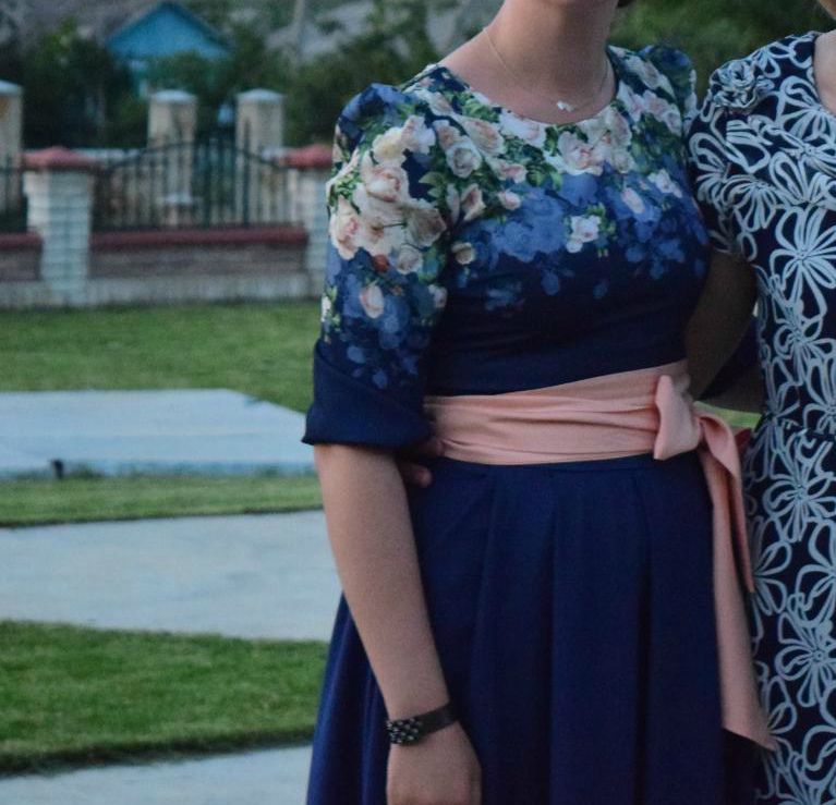 Vînd rochie de bală în stare foarte bună