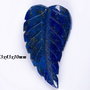 9438 - Pandantiv, frunza sculptata manual, lapis lazuli, albastru bleumarin, 73x43x10mm