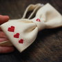 Papion cu broderie manuala- inimioare din panza taraneasca