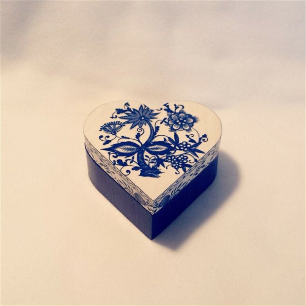 Cutie bijuterii Flori albastre (inima mijlocie)