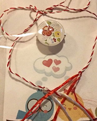 Brosa martisor cabochon sticla 14mm motive maghiare