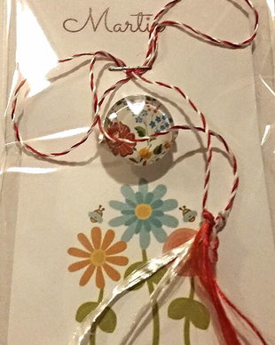 Brosa martisor cabochon sticla 14mm flori, model 2