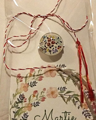 Brosa martisor cabochon sticla 14mm motive maghiare, model 3