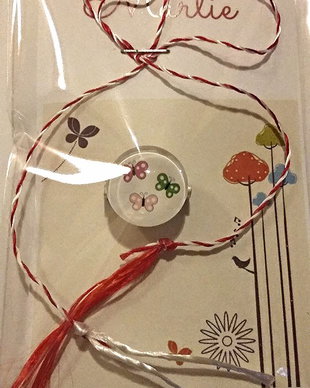 Brosa martisor cabochon sticla fluturași multicolori