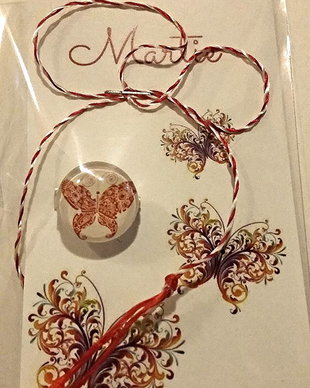 Brosa martisor cabochon sticla fluture