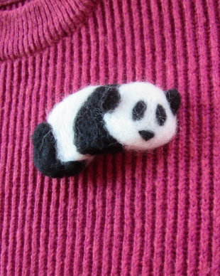 Brosa `Micul Panda`