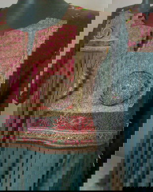 ROCHIE TRADITIONALA PANZA TESUTA SI BRODERIE MANUALA