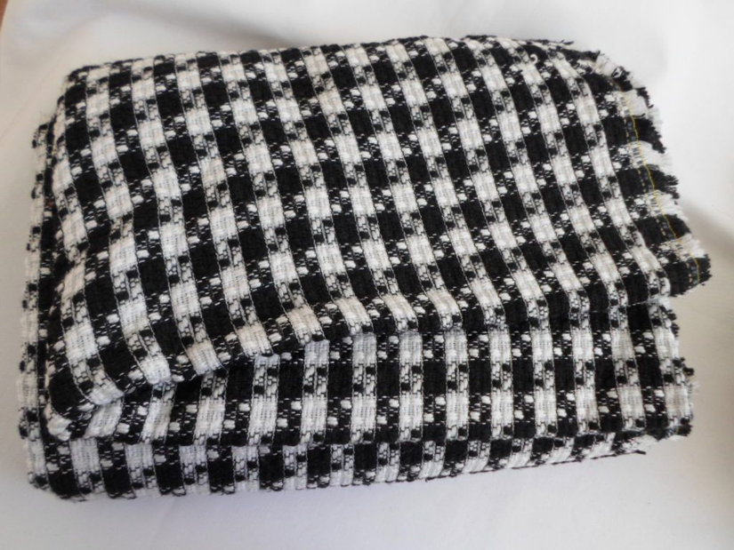 cupon stofa caro alb-negru